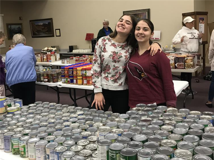  Assembling Thanksgiving Meals