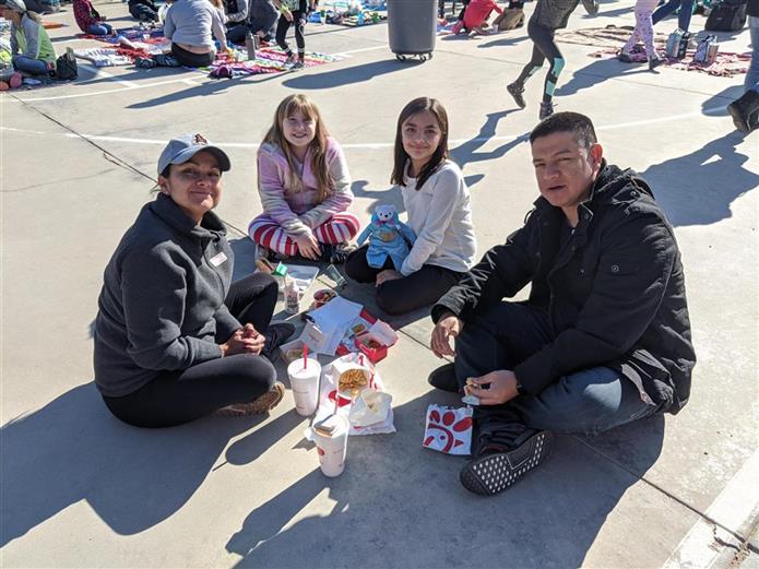  Family Picnic