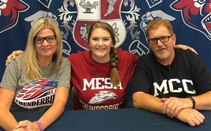 Hannah Stutz Signing Day 5-2017 