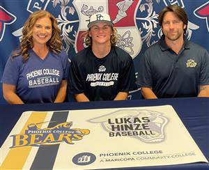Lukas Hinze signing day February 2022