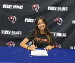 Riya Thakkar Signing Day 2022