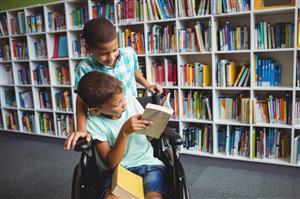 Kids in Library 